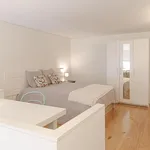 Rent 2 bedroom apartment in Porto