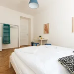 Pronajměte si pokoj o rozloze 175 m² v Prague