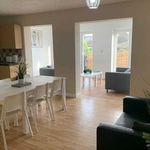 Rent 6 bedroom flat in South East England