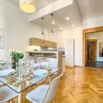 Rent 2 bedroom apartment of 97 m² in Prague