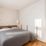 Pronajměte si 2 ložnic/e byt o rozloze 75 m² v Prague