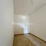 Affitto 5 camera appartamento di 138 m² in Palermo