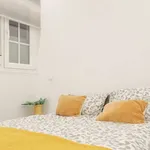 Rent 1 bedroom apartment of 34 m² in madrid