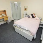 Rent 3 bedroom flat in West Midlands