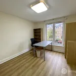 Rent 2 bedroom flat in Edinburgh