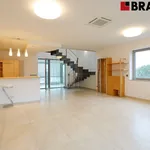 Pronajměte si 3 ložnic/e byt o rozloze 195 m² v Brno