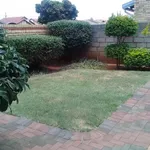 Rent 2 bedroom house of 3333 m² in Soweto