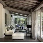 Rent 4 bedroom house of 550 m² in Roma