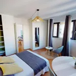 Rent 6 bedroom apartment in Paris