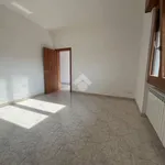 Rent 4 bedroom house of 178 m² in Capriolo