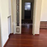 Affitto 5 camera appartamento di 150 m² in Salerno