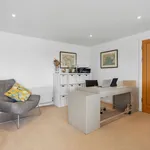 Rent 2 bedroom flat in Winchester