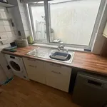 Rent 3 bedroom flat in Wales