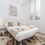 Rent a room of 90 m² in valencia