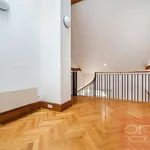 Pronajměte si 4 ložnic/e byt o rozloze 164 m² v Prague