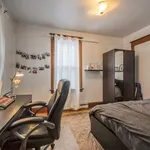 Rent 5 bedroom apartment in Sherbrooke