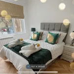 Rent 3 bedroom apartment in South West England