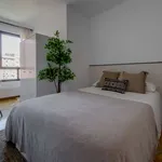 Rent a room of 150 m² in madrid