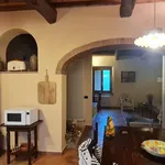 Rent 5 bedroom apartment of 215 m² in Lari