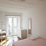 Rent 4 bedroom apartment in Lisbon