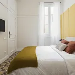 Rent 12 bedroom apartment in Barcelona