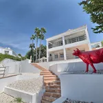 Rent 5 bedroom house of 230 m² in Marbella