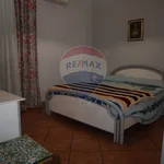 Rent 4 bedroom house of 80 m² in Giardini-Naxos