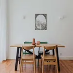 Rent 2 bedroom apartment of 102 m² in lisbon