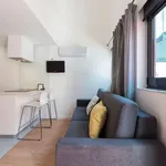 Rent 1 bedroom house of 40 m² in Porto