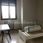 Affitto 4 camera appartamento di 110 m² in Bologna