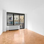 Rent 2 bedroom apartment of 97 m² in New York