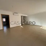 Rent 3 bedroom house of 150 m² in Alcantarilha e Pêra