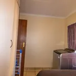 Rent 2 bedroom apartment of 61 m² in Pretoria