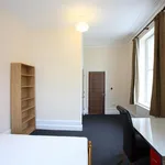 Rent 3 bedroom flat in South West England