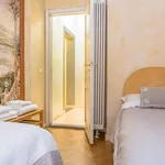 Rent 3 bedroom apartment in Florence