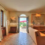 Rent 5 bedroom house of 773 m² in Rignano Flaminio