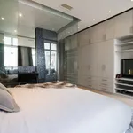 Rent 2 bedroom apartment of 124 m² in Paris