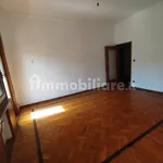 Rent 5 bedroom apartment of 183 m² in Genoa