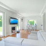 Rent 5 bedroom house of 320 m² in Roma