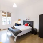 Rent a room of 250 m² in barcelona