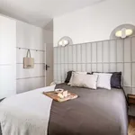 Appartement de 68 m² avec 3 chambre(s) en location à Paris