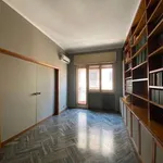 Rent 6 bedroom apartment of 194 m² in Bari