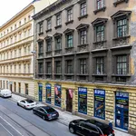 Pronajměte si 1 ložnic/e byt o rozloze 45 m² v Prague