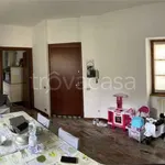 Affitto 3 camera appartamento di 87 m² in Cuveglio