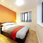 Rent 2 bedroom flat in  London