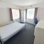 Rent 4 bedroom flat in East Of England