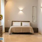 Rent 6 bedroom apartment of 300 m² in Palermo