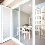 Rent 4 bedroom apartment of 90 m² in Barcelona