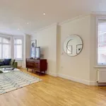 Rent 3 bedroom flat in Bury