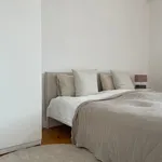 Miete 1 Schlafzimmer wohnung von 54 m² in Berlin